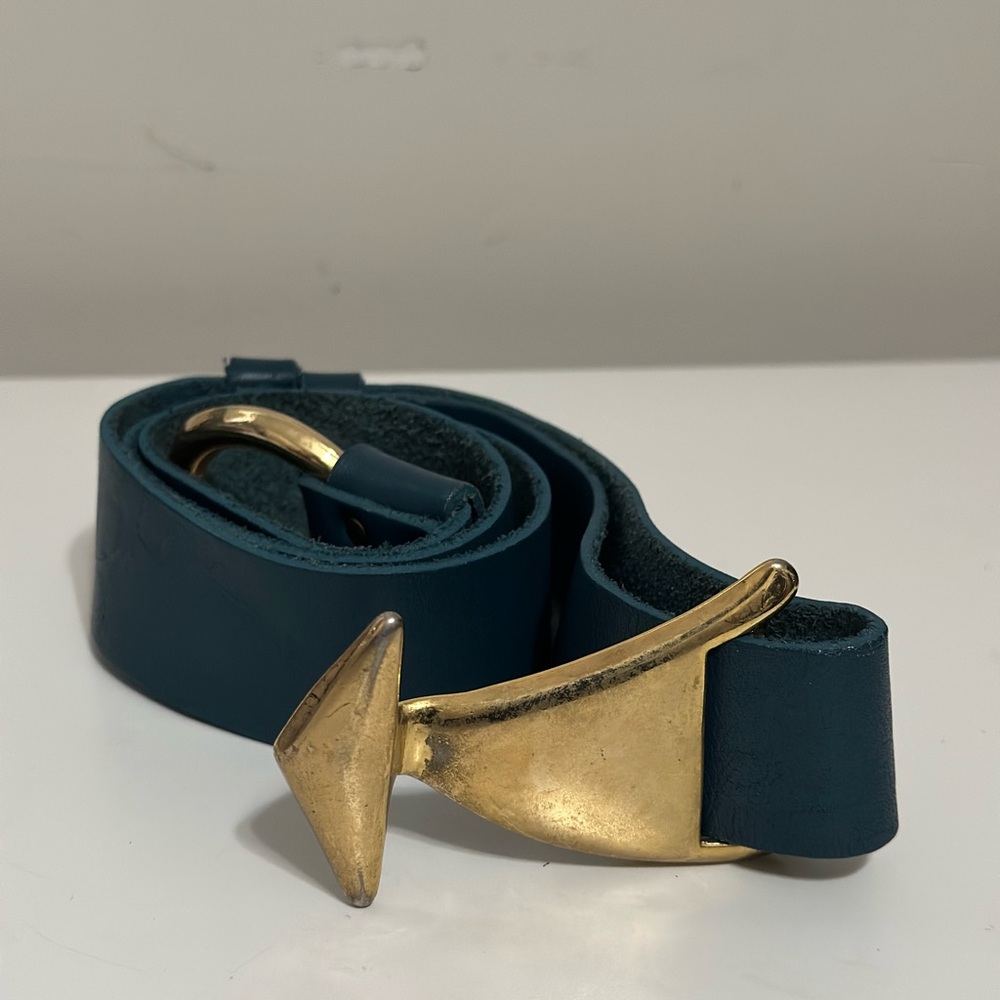 Vintage Cipriani leather belt with a gold-tone buckle Women’s Size Small